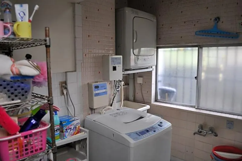 Ofu Jyoshi Kaikan 1St Building - Caters To Women Tokio Japan